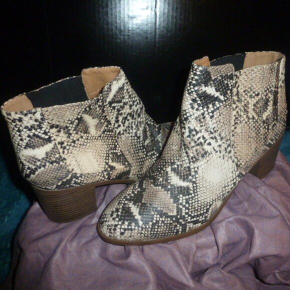 Maurices Shoes - Maurices Faux Snakeskin Ankle Boots – Size 10